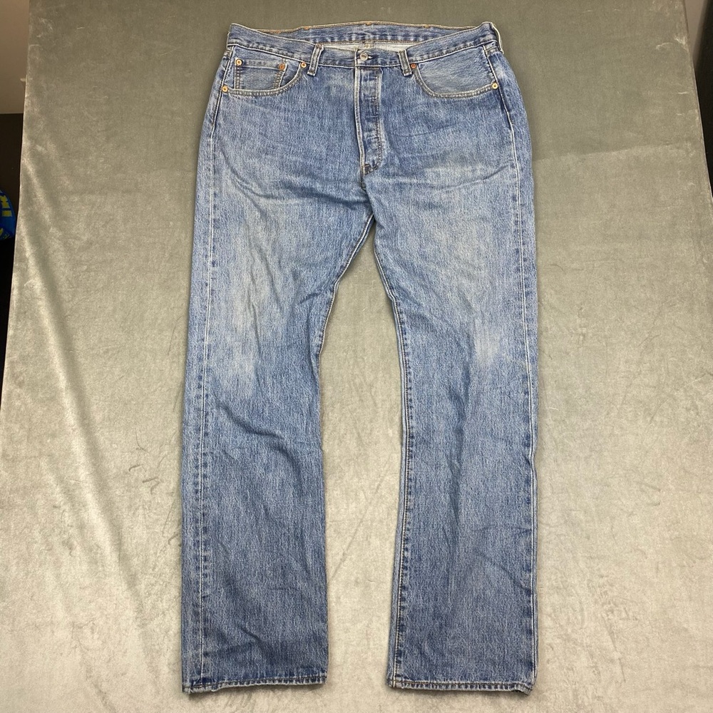 Classic Men's Blue Straight-Leg Jeans